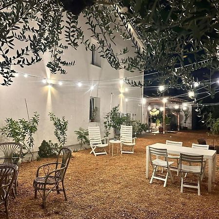 Pathos Guest House クアルト・ダルティーノ エクステリア 写真