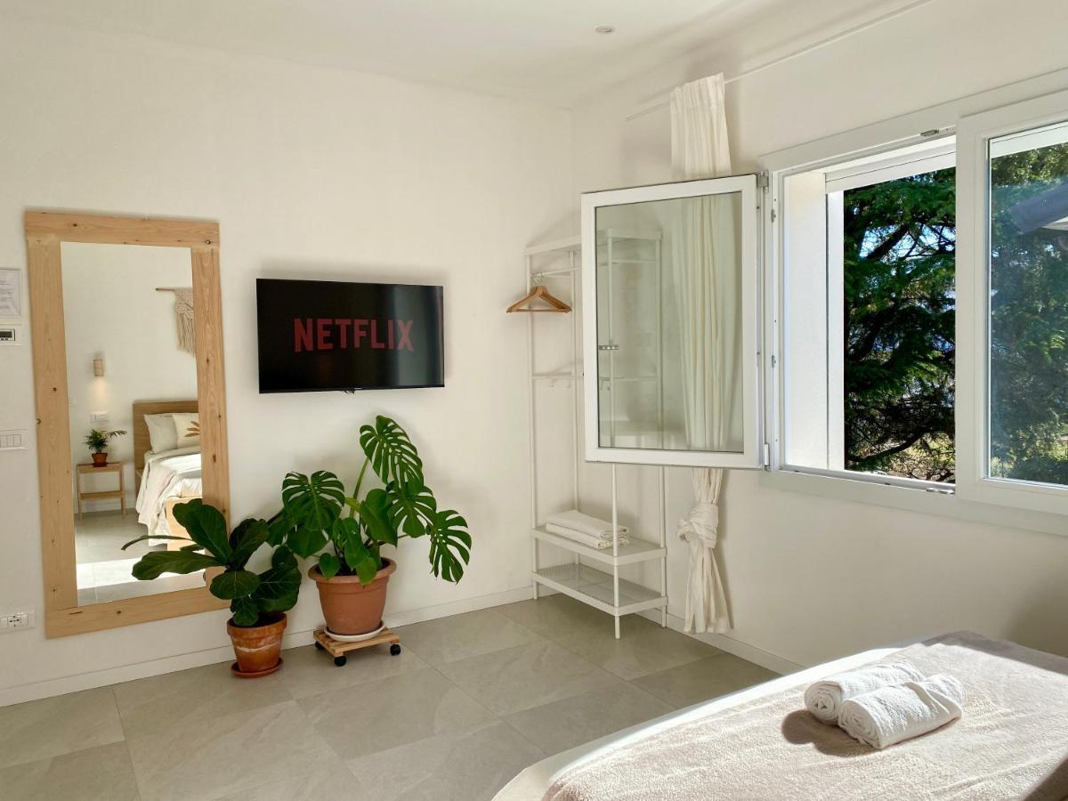 Pathos Guest House クアルト・ダルティーノ エクステリア 写真